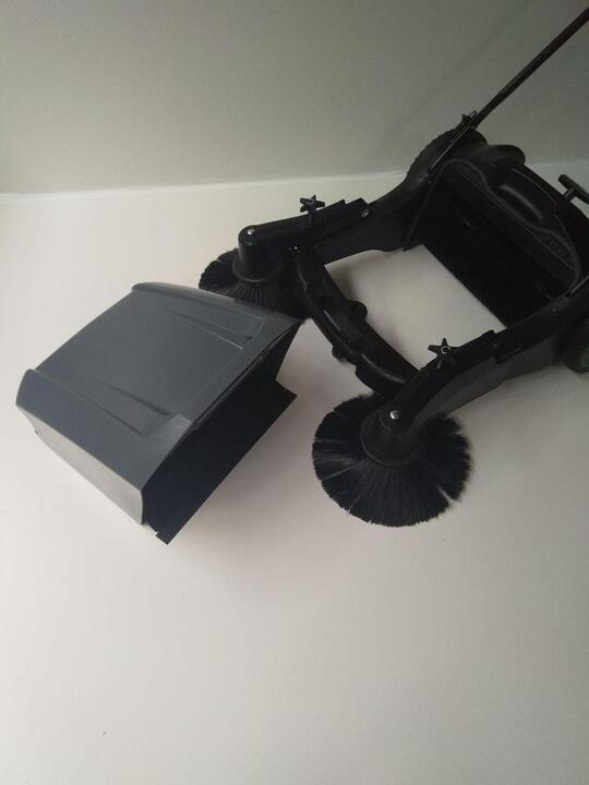 Floor Sweeper With Side Brushes