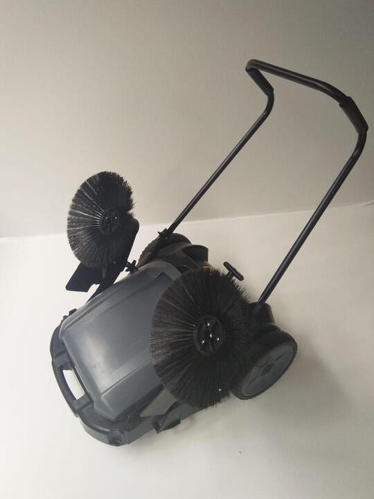 Floor Sweeper With Side Brushes