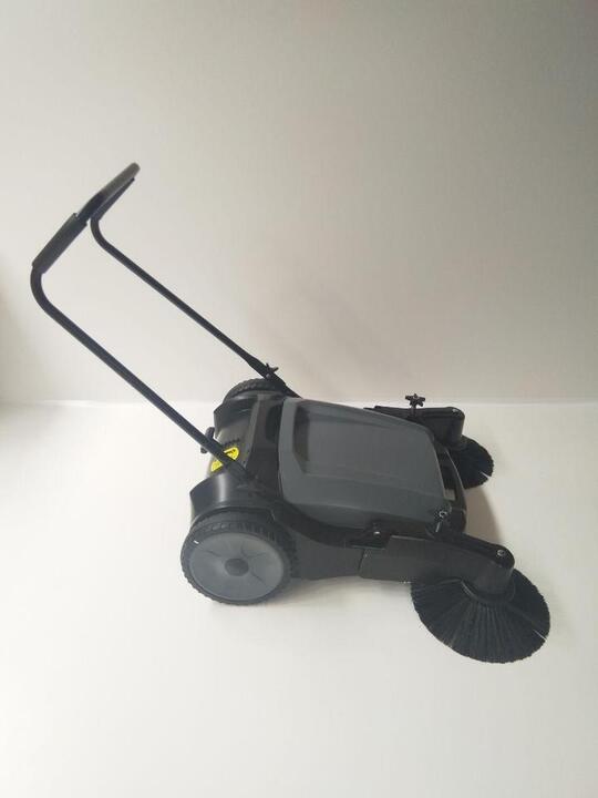 Floor Sweeper With Side Brushes