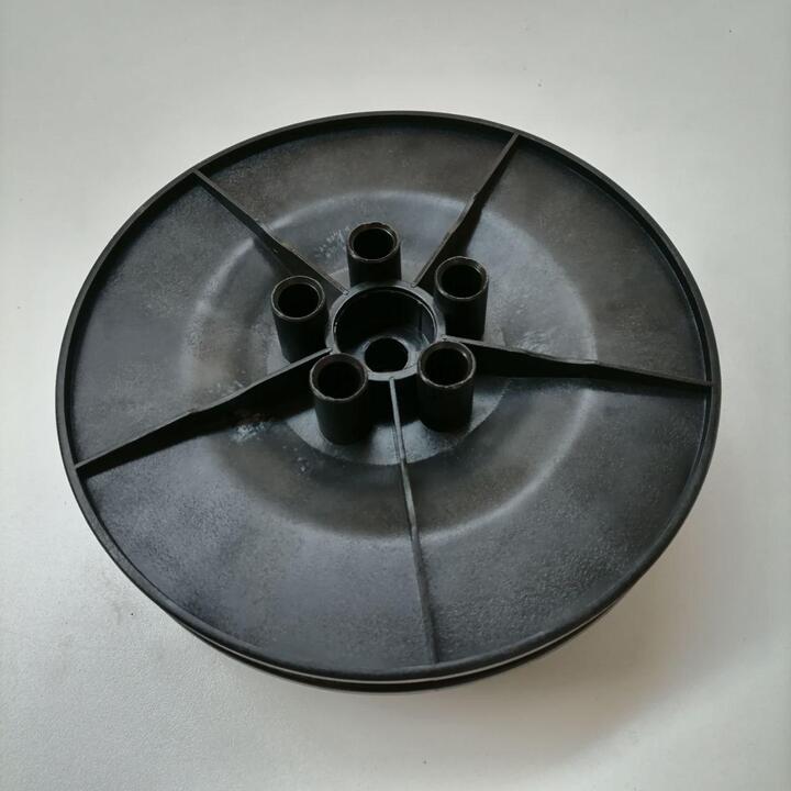 Driving gear for the sweeper