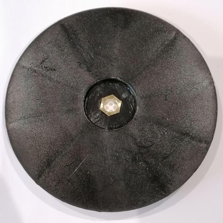 Fan for cooling the motor of the scrubbing machine