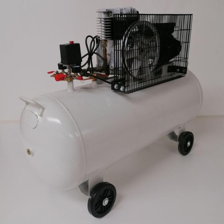 Belt-driven Compressor with 200 liter capacity