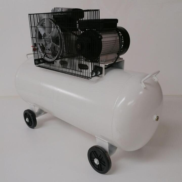 Belt-driven Compressor with 200 liter capacity