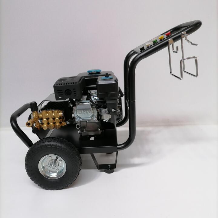 High Pressure Washer 6.5 Horsepower Petrol