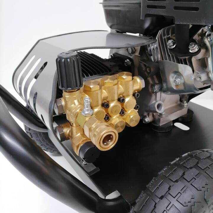 High Pressure Washer 6.5 Horsepower Petrol