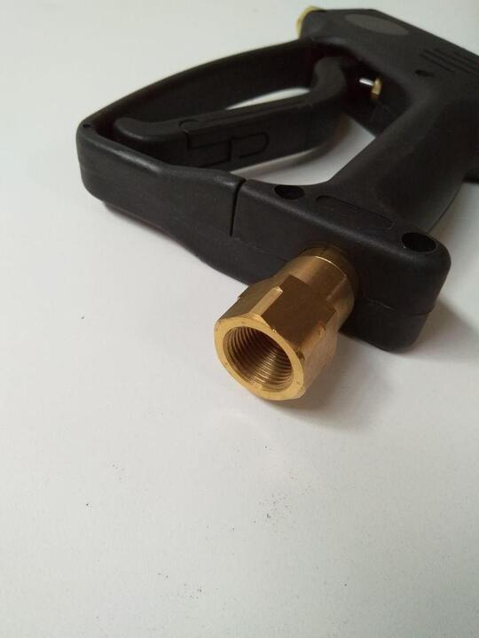 Short black gun for the high-presure washer