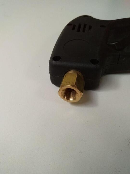 Short black gun for the high-presure washer