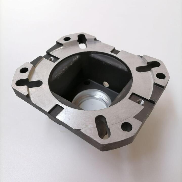 Flange for the 10HP Diesel high-pressure pumps