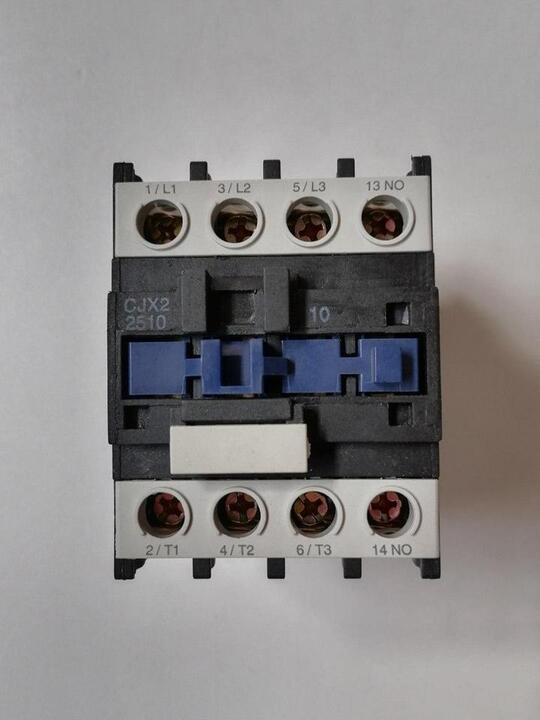 Contactor for the 2.2kW and 3kW High Pressure Machines