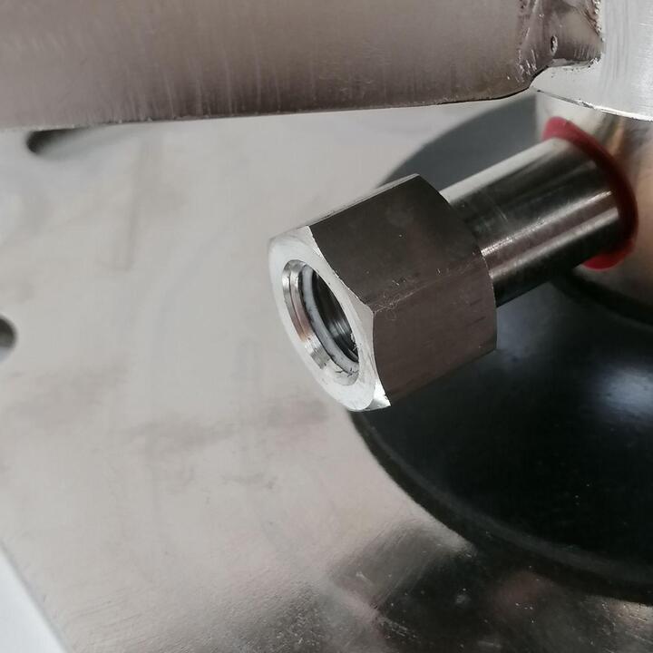 Swivel Boom with single outlet