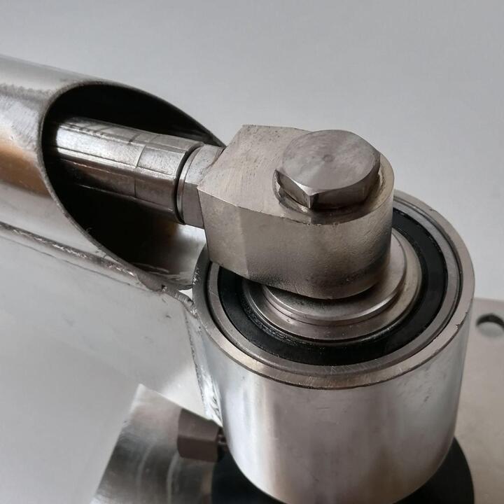 Swivel Boom with single outlet
