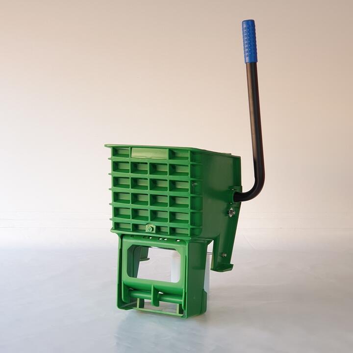 36L Green Plastic Wringer
