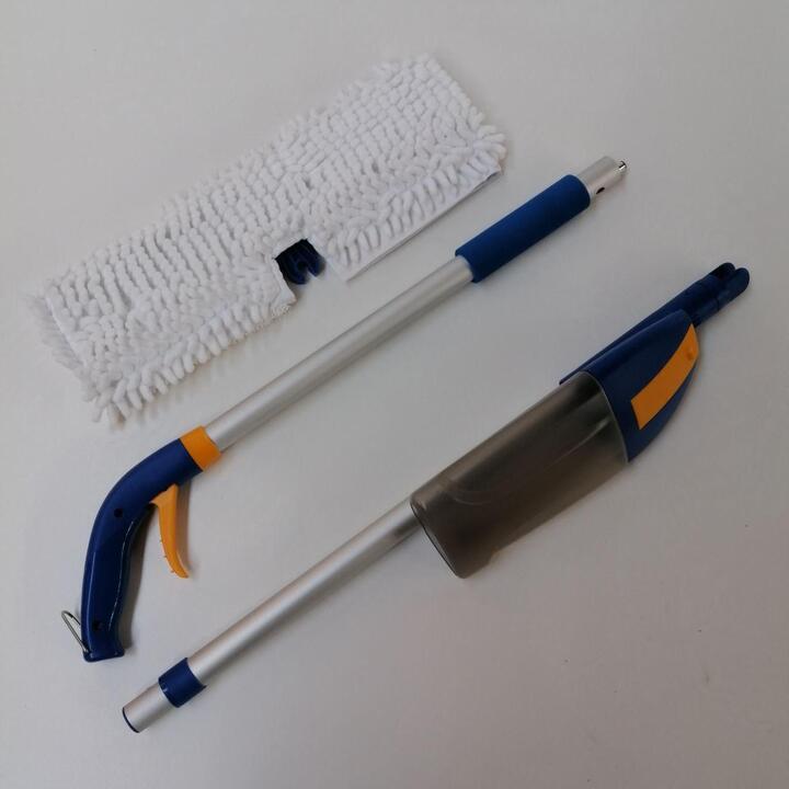 Spray Mop with double sided microfibre sleeve