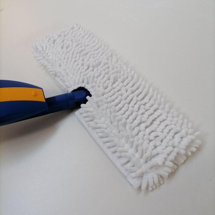 Spray Mop with double sided microfibre sleeve