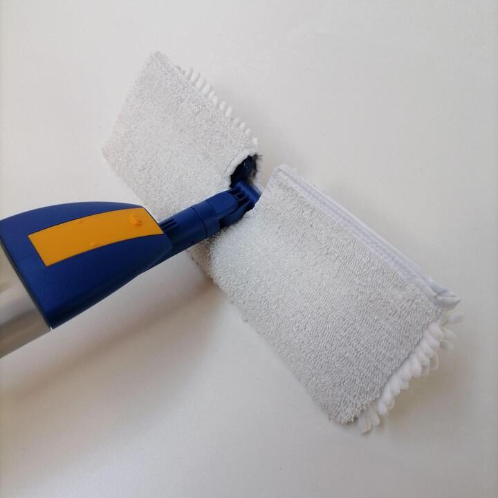 Spray Mop with double sided microfibre sleeve