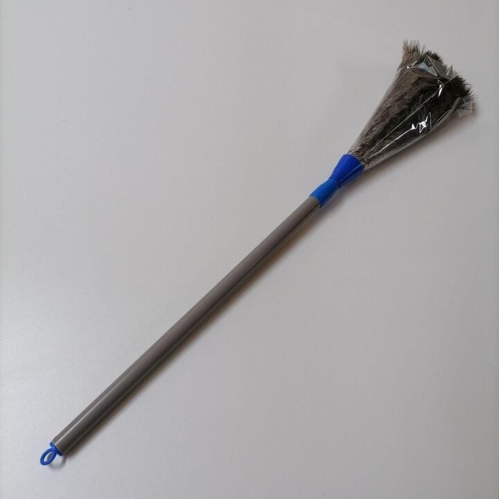 Extendable Feather Duster with Grey Handle 75cm to 105cm