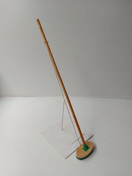 BODY   BRUSH WITH STICK