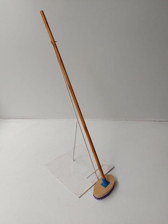 BODY   BRUSH WITH STICK
