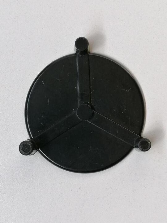 Three-Legged Fitting for 70L / 80L vacuum cleaners (NO. 10 / 11)