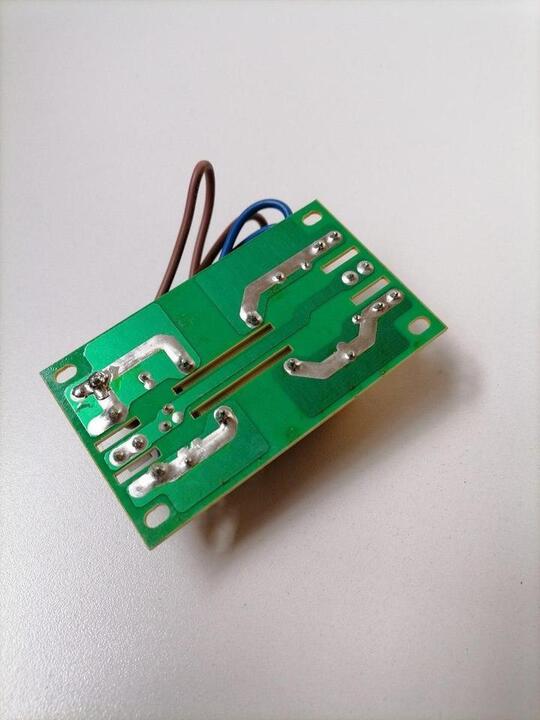 Electronic RF-filtering unit for 70L vacuum cleaner
