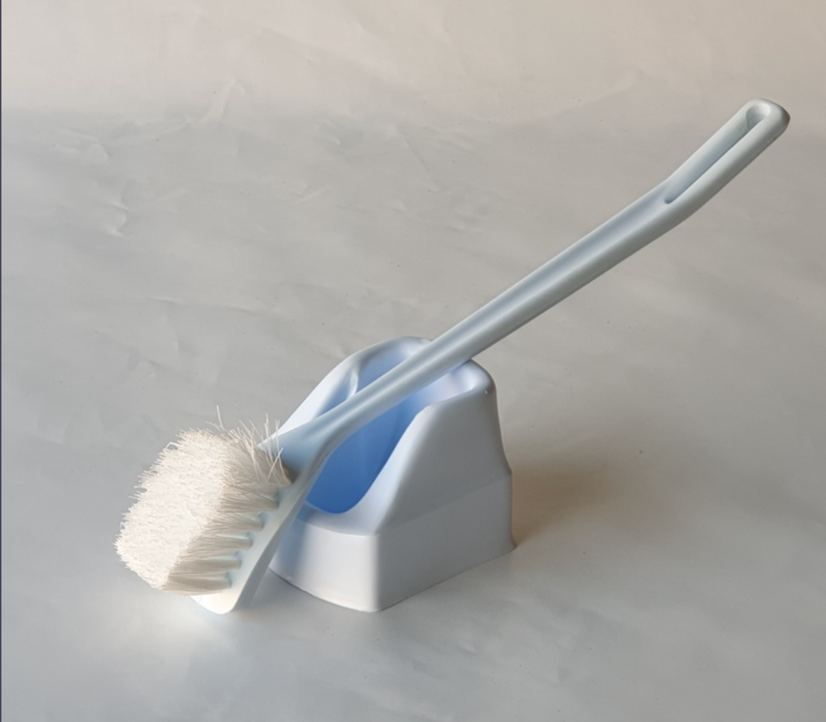 White golf-club shaped toilet brush and stand